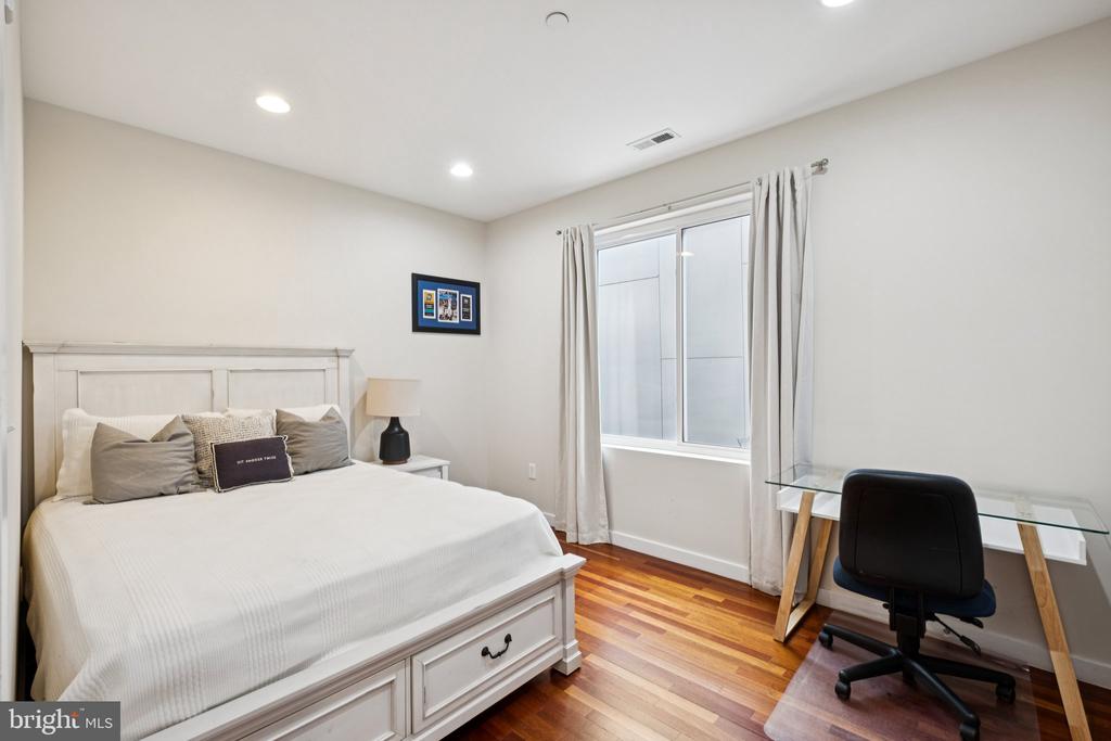 2000 KIMBALL STREET Unit: B4