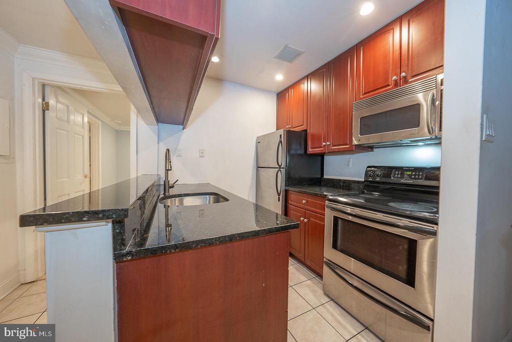 1726 WALLACE STREET Unit: 101
