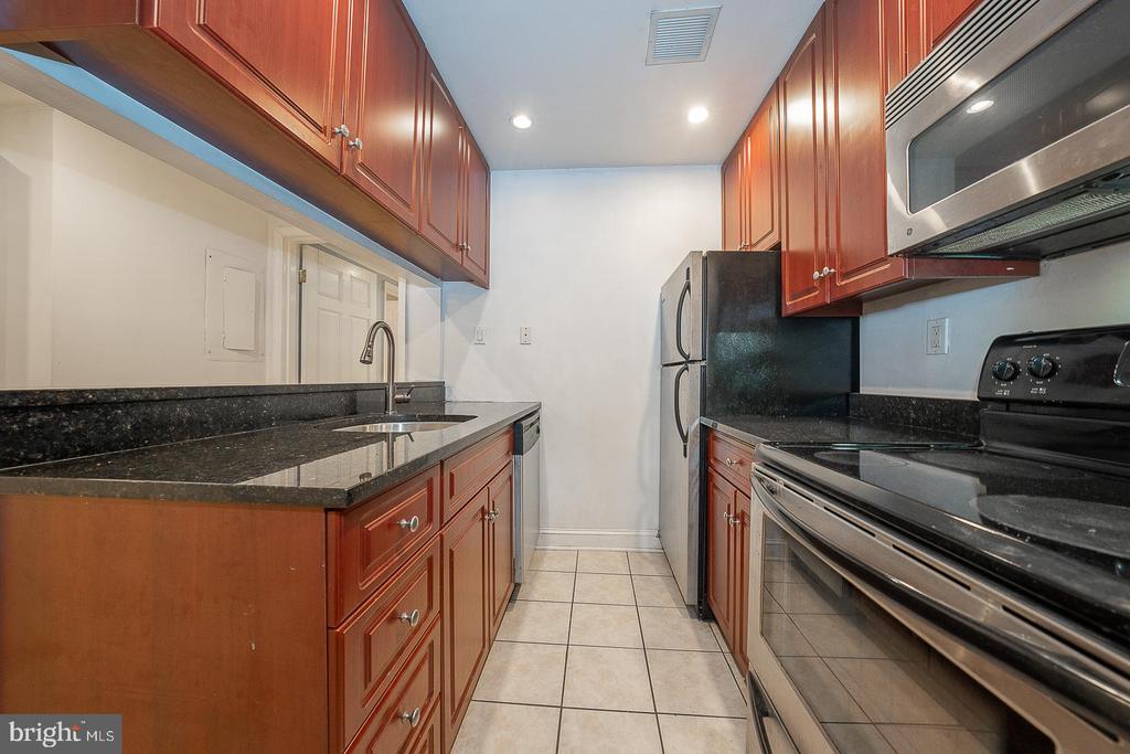 1726 WALLACE STREET Unit: 101