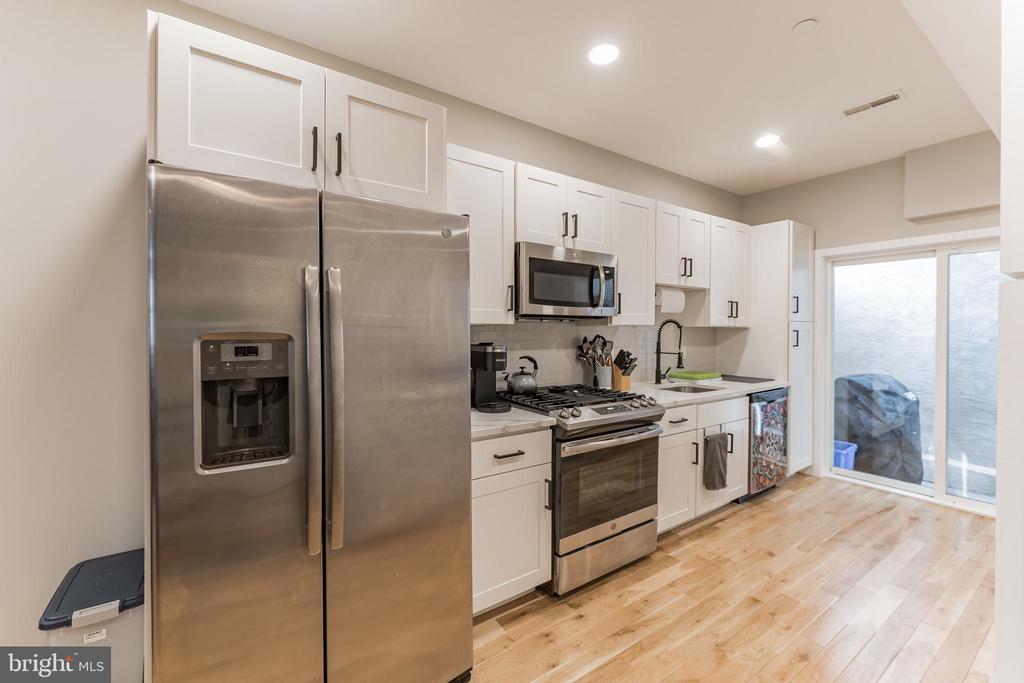 614 W MASTER STREET Unit: 1
