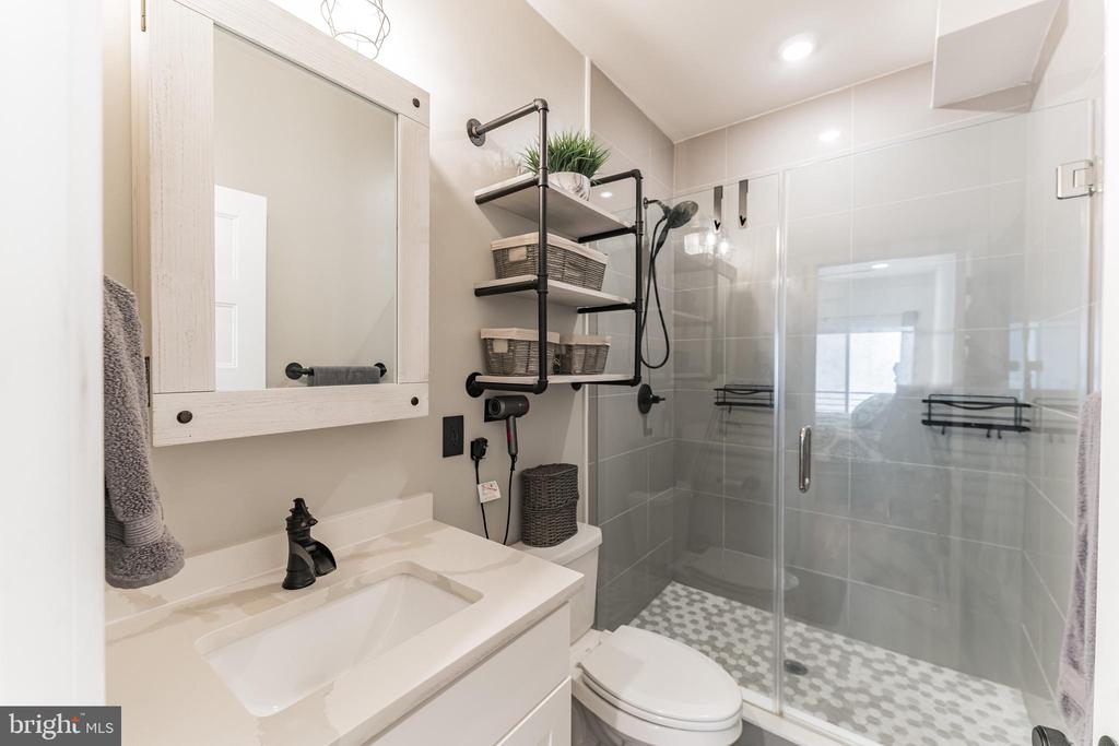 614 W MASTER STREET Unit: 1