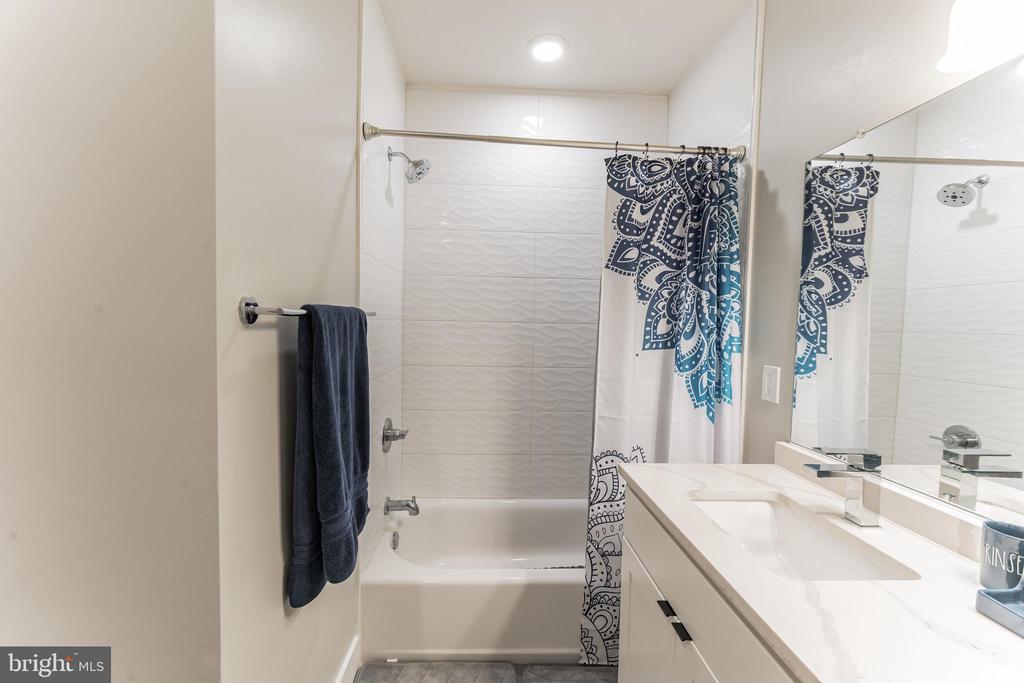 614 W MASTER STREET Unit: 1