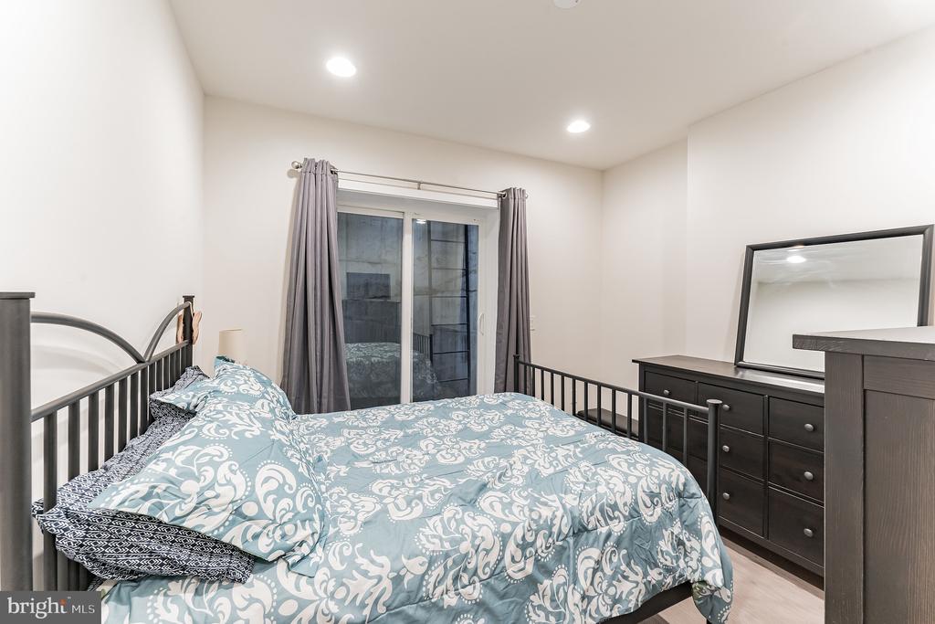614 W MASTER STREET Unit: 1