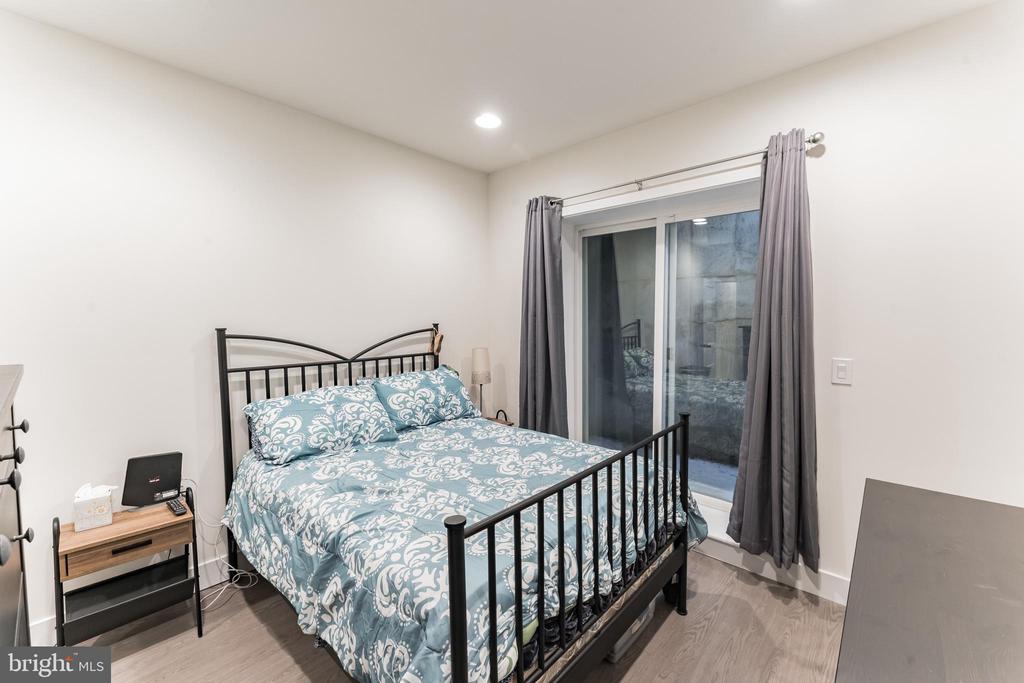 614 W MASTER STREET Unit: 1