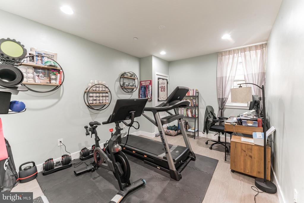 614 W MASTER STREET Unit: 1