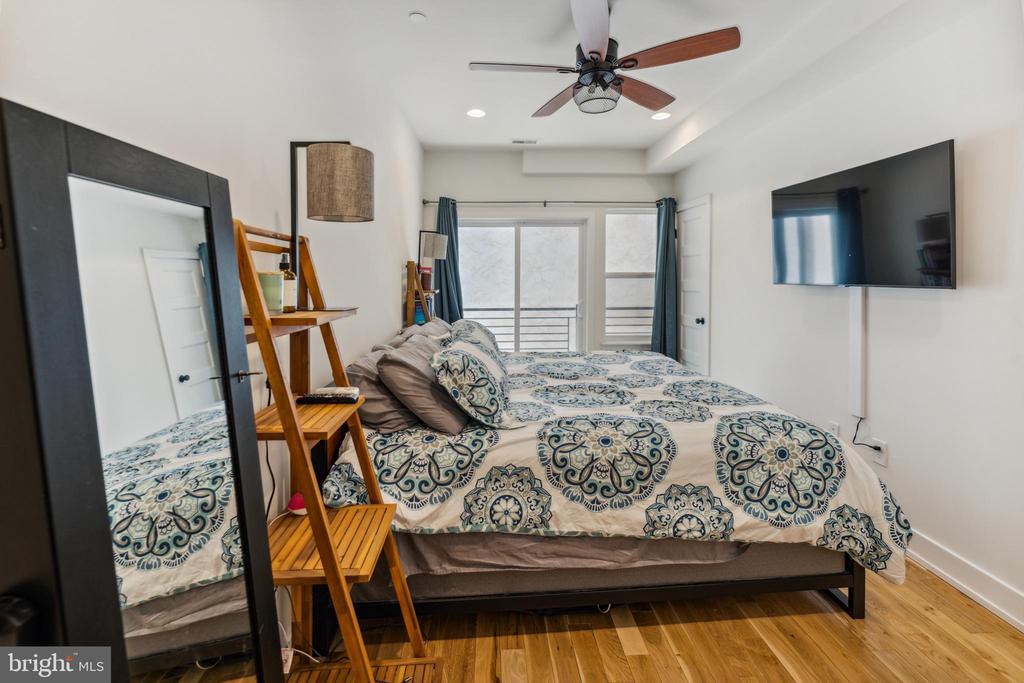 614 W MASTER STREET Unit: 1