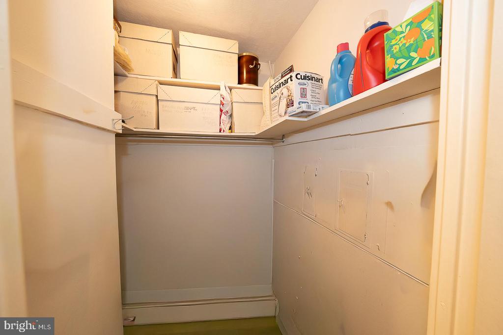 1901 JOHN F KENNEDY BOULEVARD Unit: 2714
