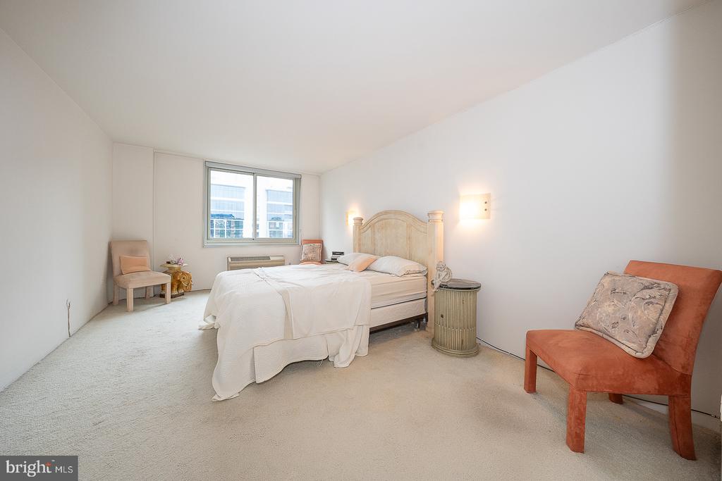 1901 JOHN F KENNEDY BOULEVARD Unit: 2714