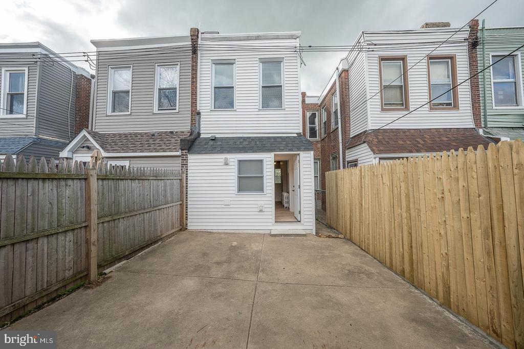 34 W DURHAM STREET