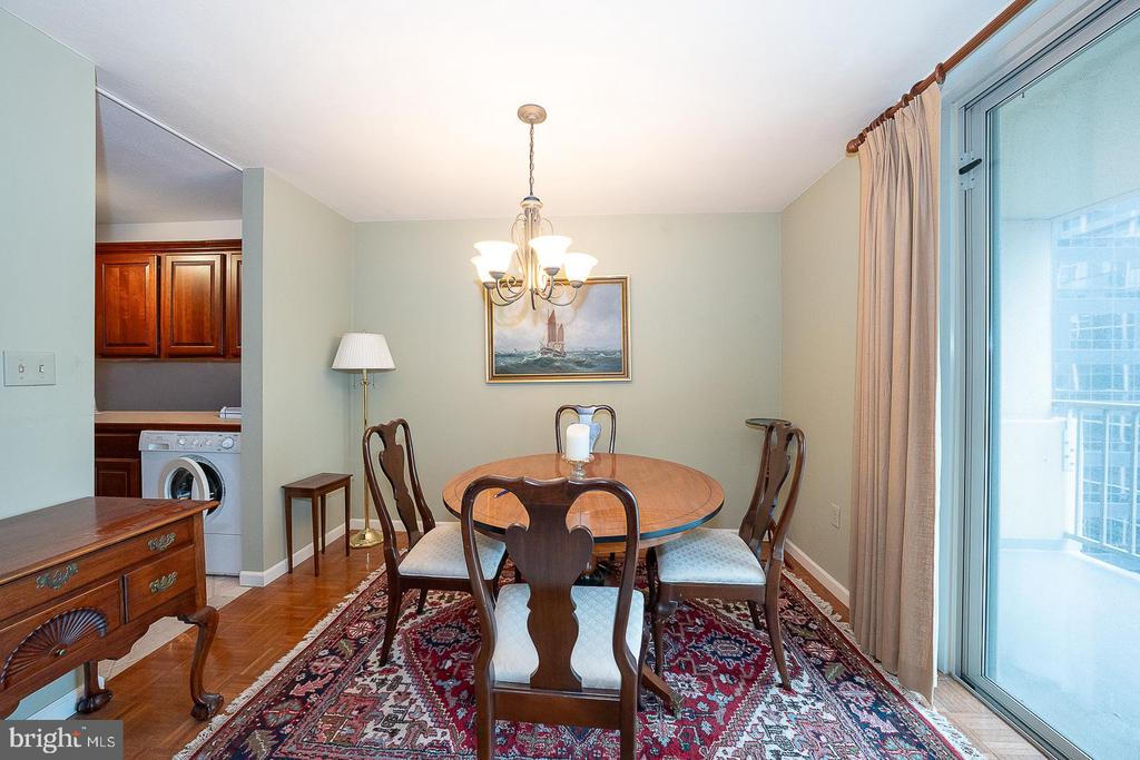 1919 CHESTNUT STREET Unit: 2020
