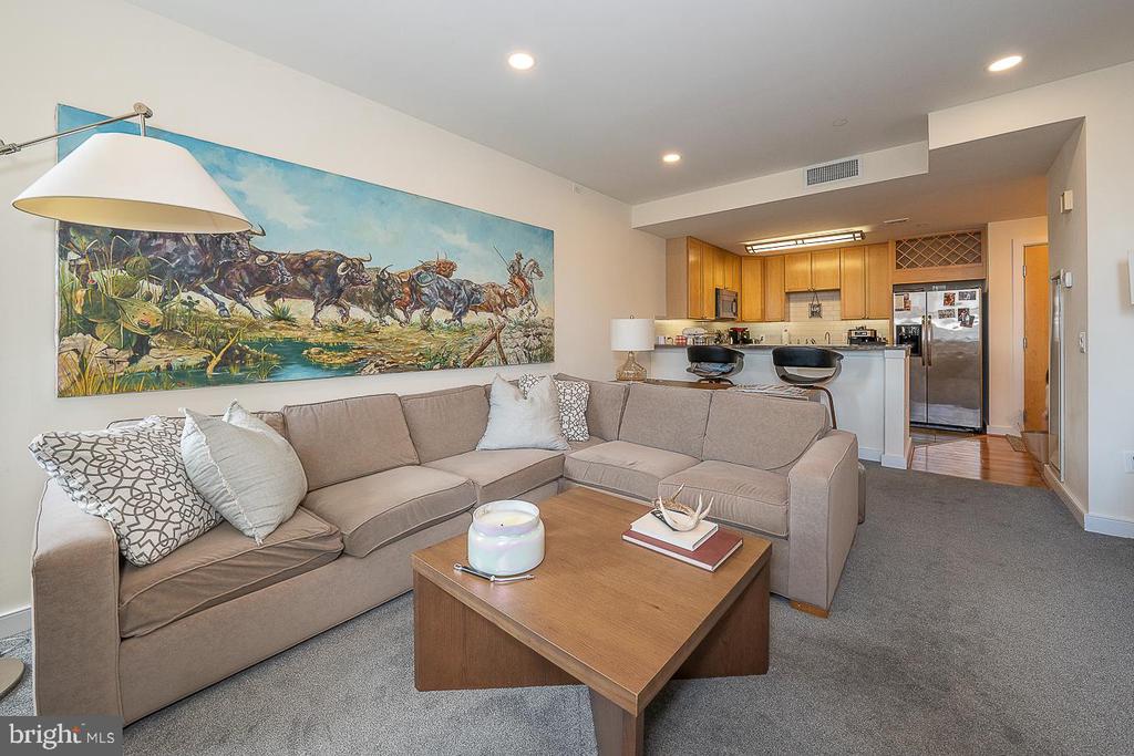 111 S 15TH STREET Unit: 2001