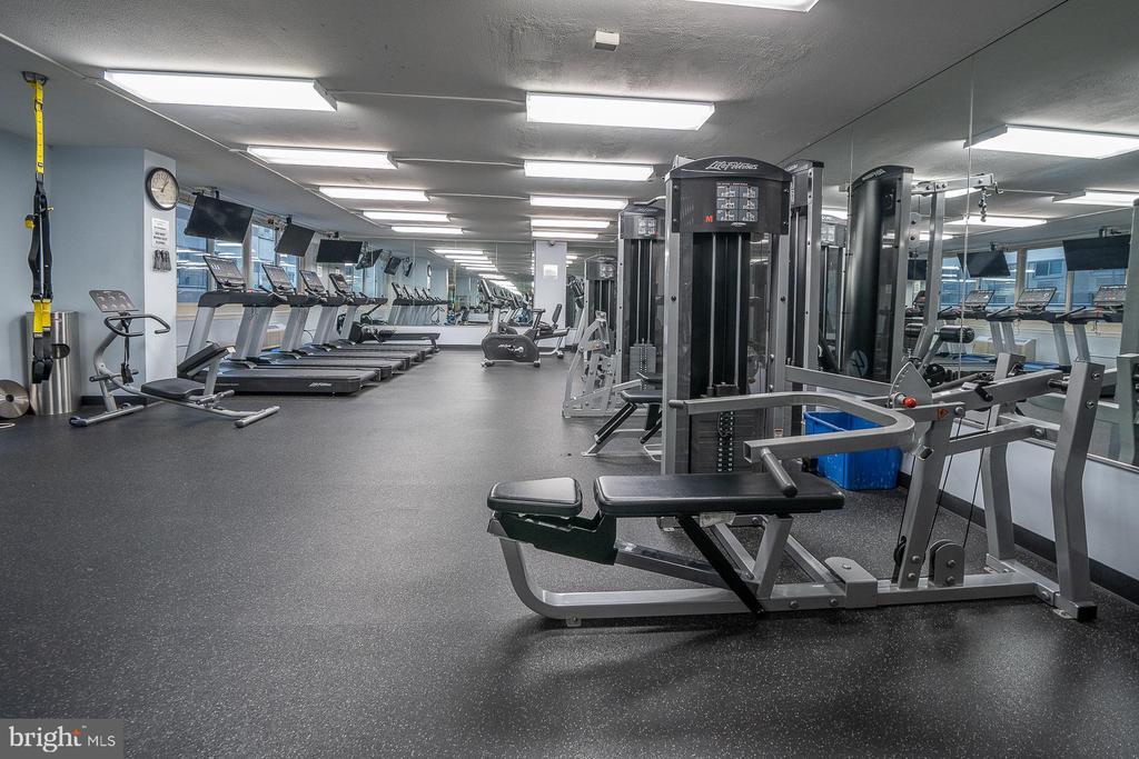 1919 CHESTNUT STREET Unit: 1016
