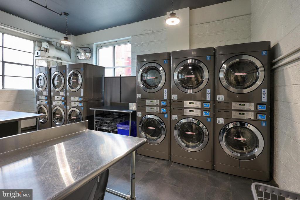 118 S 21ST STREET Unit: 911
