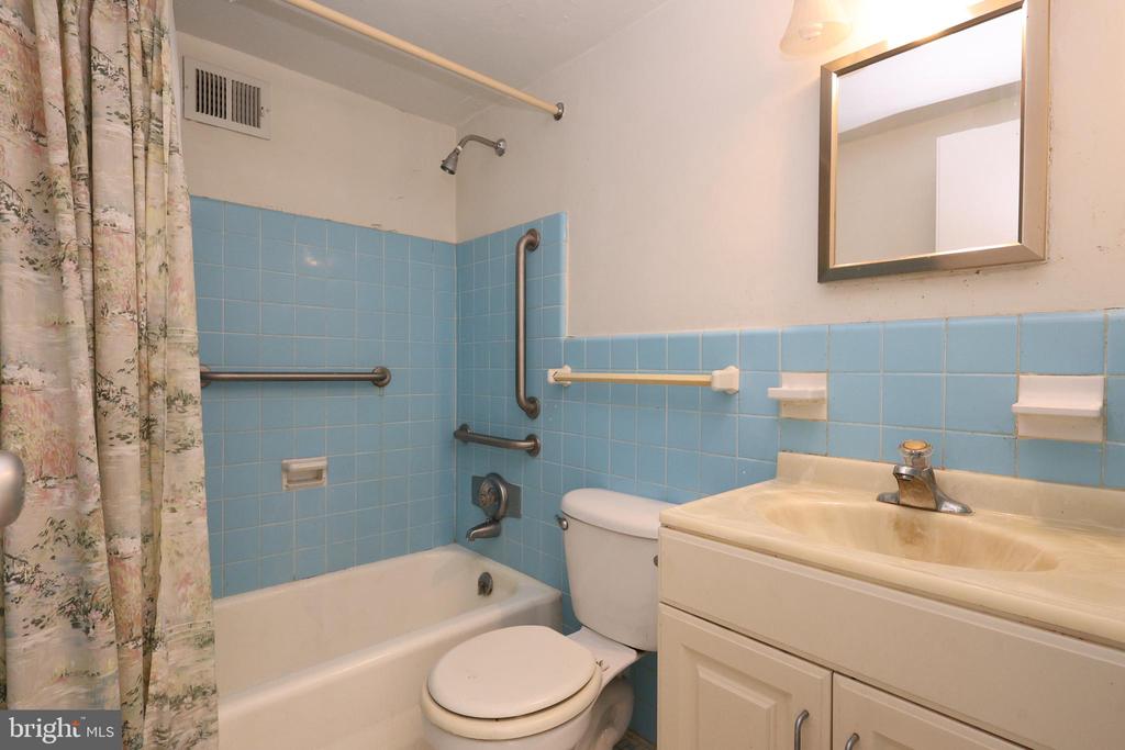 118 S 21ST STREET Unit: 911