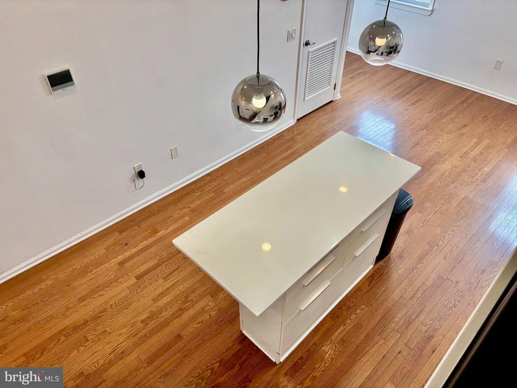 1902 W GIRARD AVENUE Unit: 2F