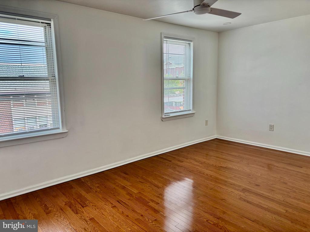 1902 W GIRARD AVENUE Unit: 2F