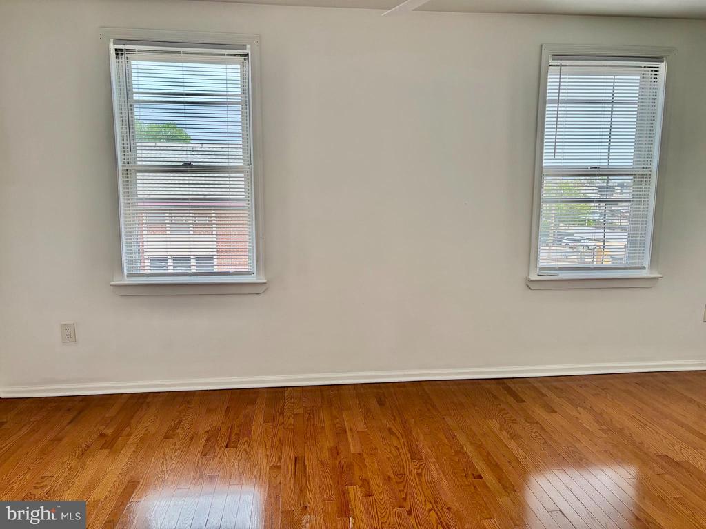 1902 W GIRARD AVENUE Unit: 2F
