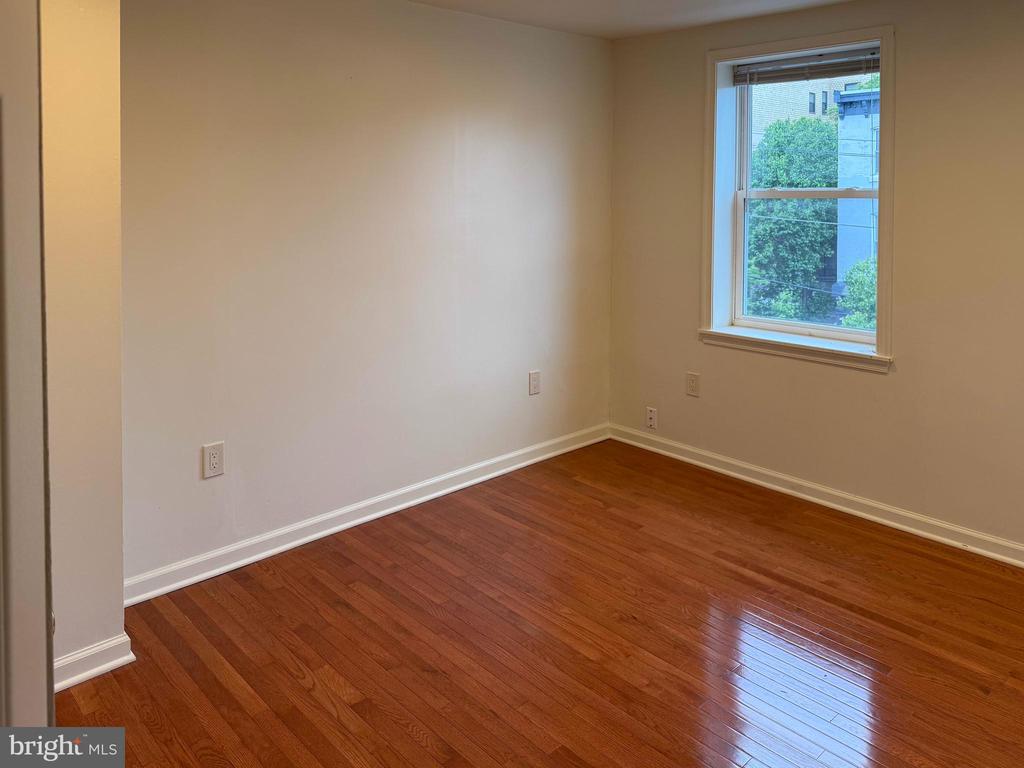 1510 FAIRMOUNT AVENUE Unit: 2F