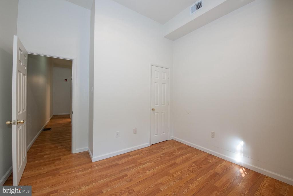 1526 MOUNT VERNON STREET Unit: 1