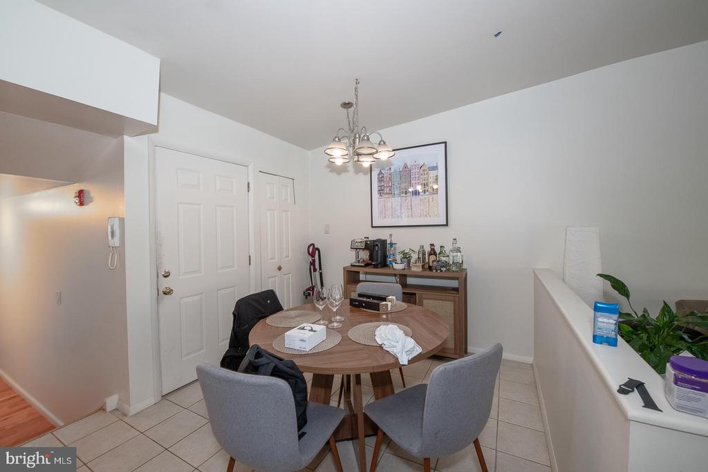 1526 MOUNT VERNON STREET Unit: 3