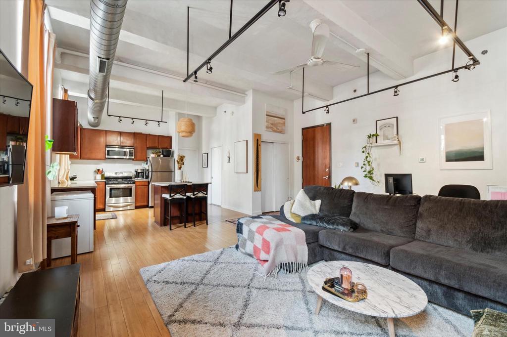 1637 POPLAR STREET Unit: N1