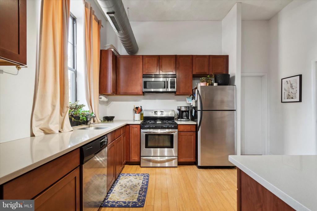 1637 POPLAR STREET Unit: N1