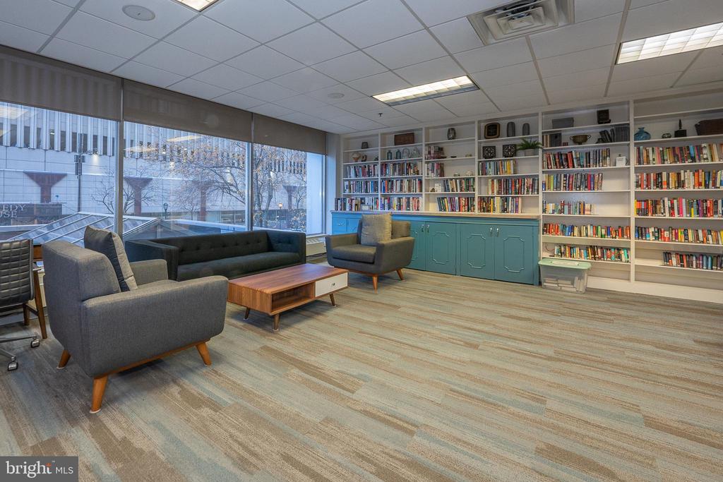 1900 JOHN F KENNEDY BOULEVARD Unit: 1808