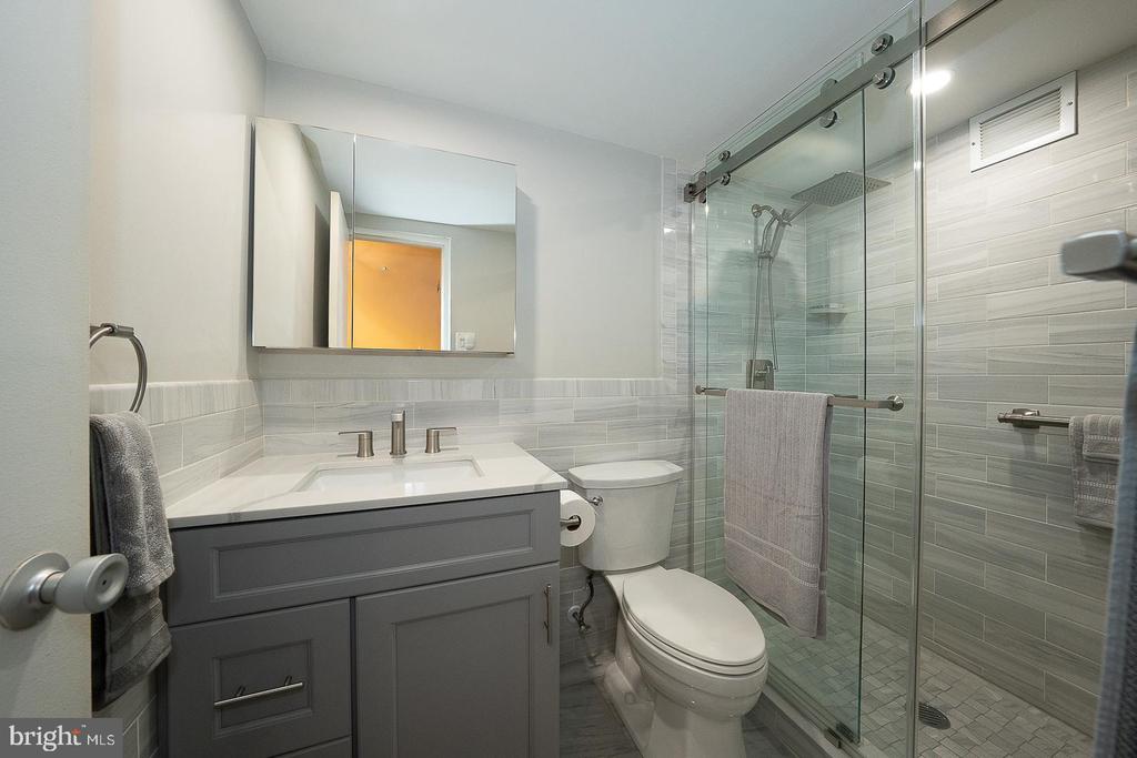 1900 JOHN F KENNEDY BOULEVARD Unit: 1808