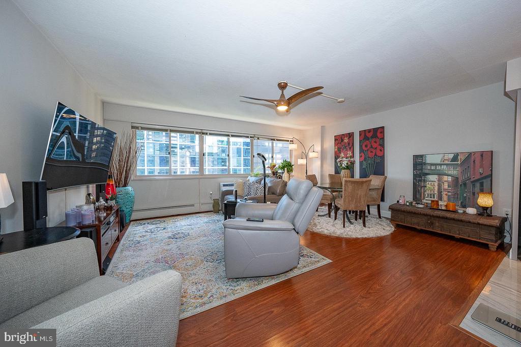 1900 JOHN F KENNEDY BOULEVARD Unit: 1808