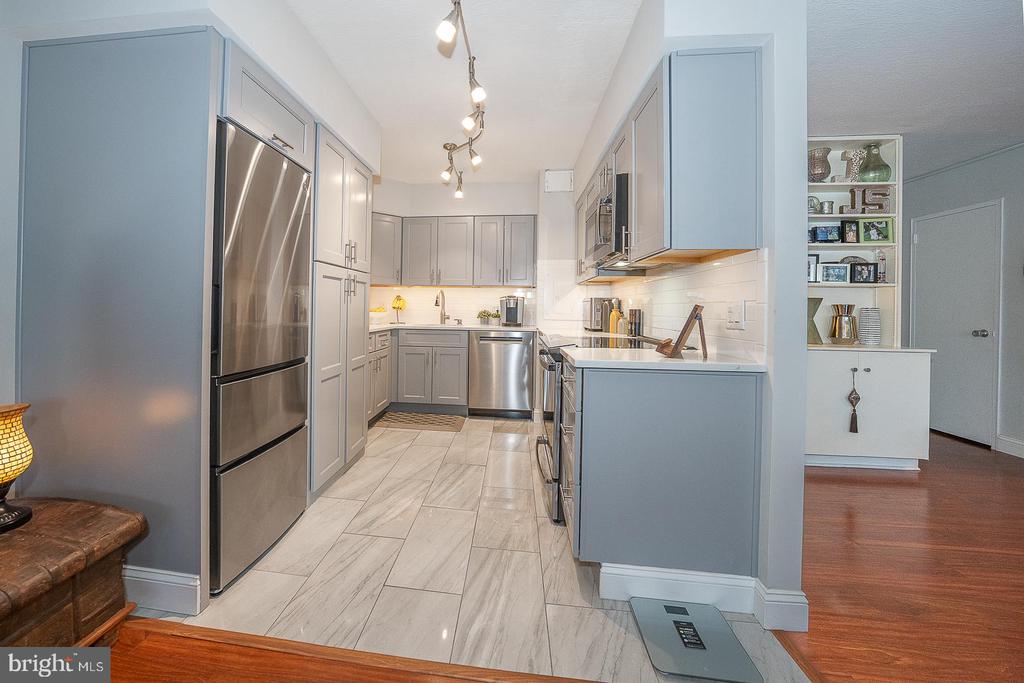 1900 JOHN F KENNEDY BOULEVARD Unit: 1808