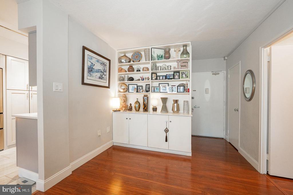 1900 JOHN F KENNEDY BOULEVARD Unit: 1808