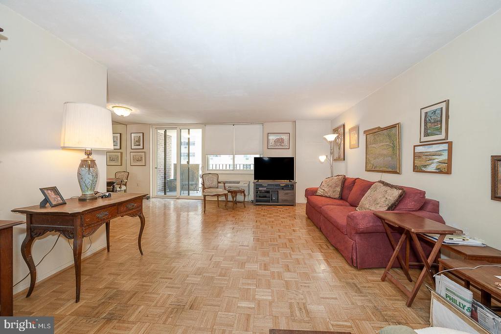 1901 JOHN F KENNEDY BOULEVARD Unit: 1117-1118