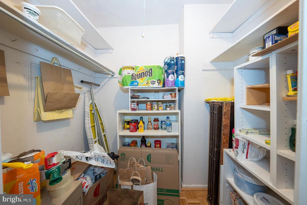 1901 JOHN F KENNEDY BOULEVARD Unit: 1117-1118
