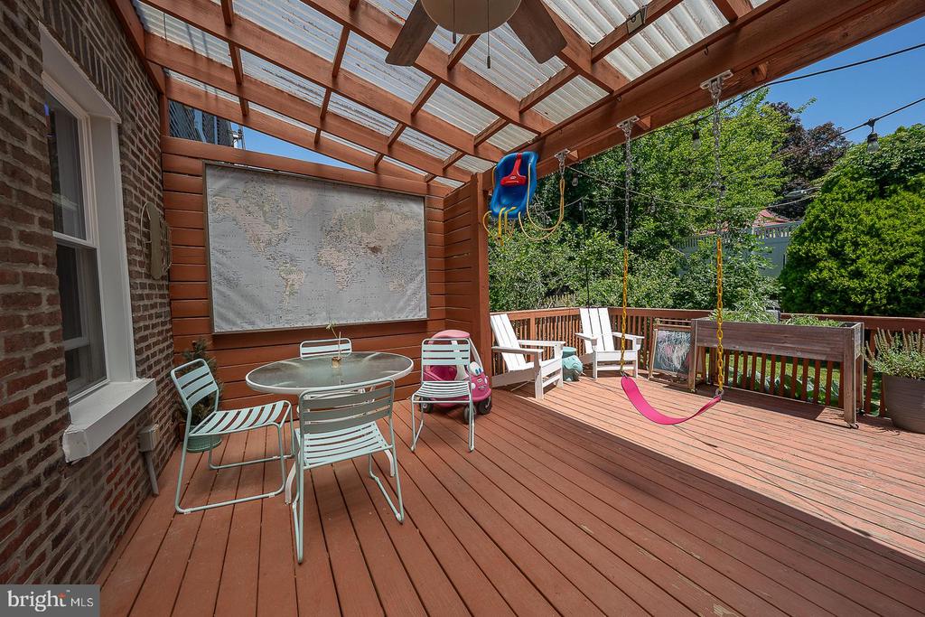 4011 MITCHELL STREET