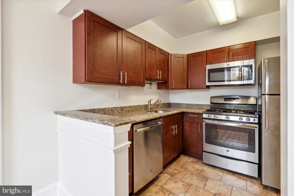 1604 WALLACE STREET Unit: 202