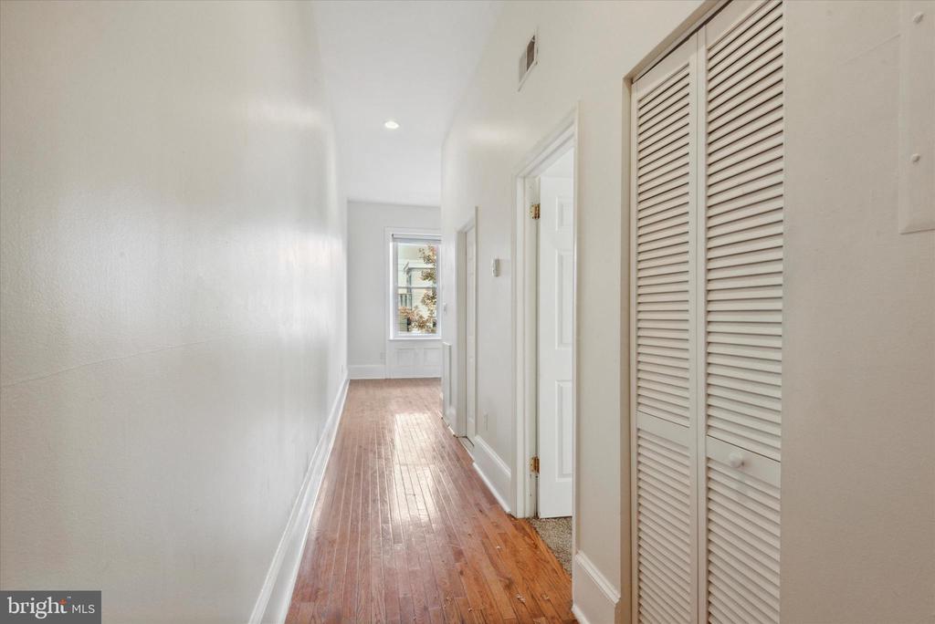 1604 WALLACE STREET Unit: 202