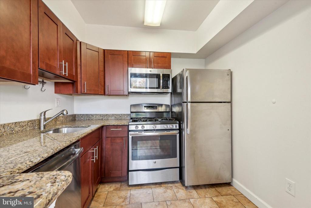 1604 WALLACE STREET Unit: 202