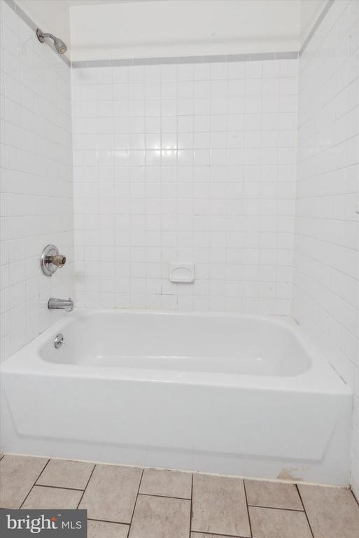 1604 WALLACE STREET Unit: 202