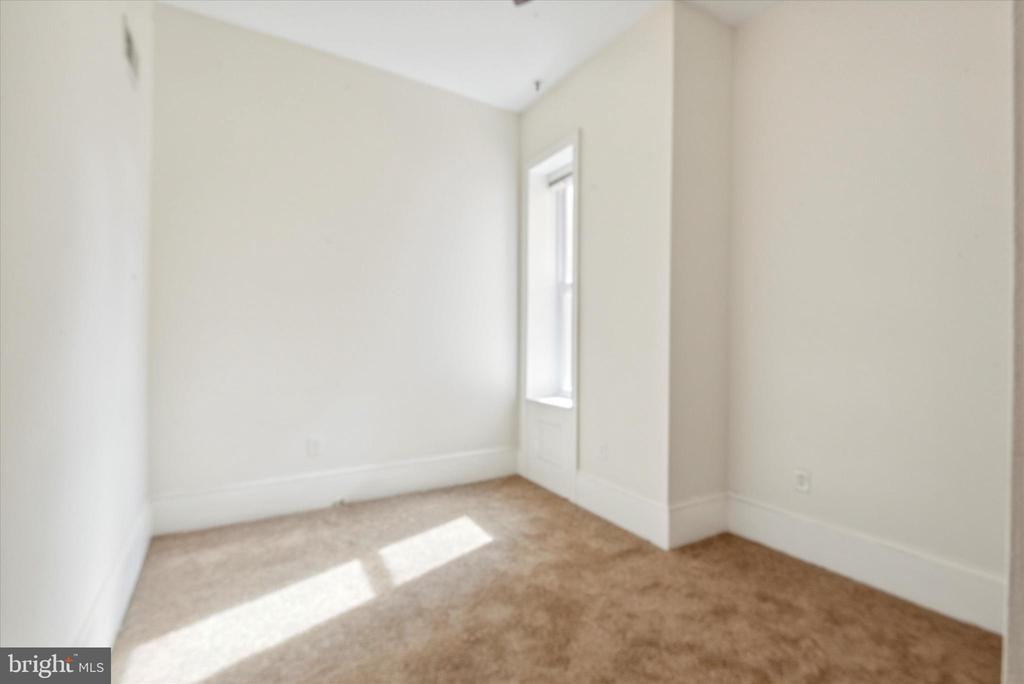 1604 WALLACE STREET Unit: 202