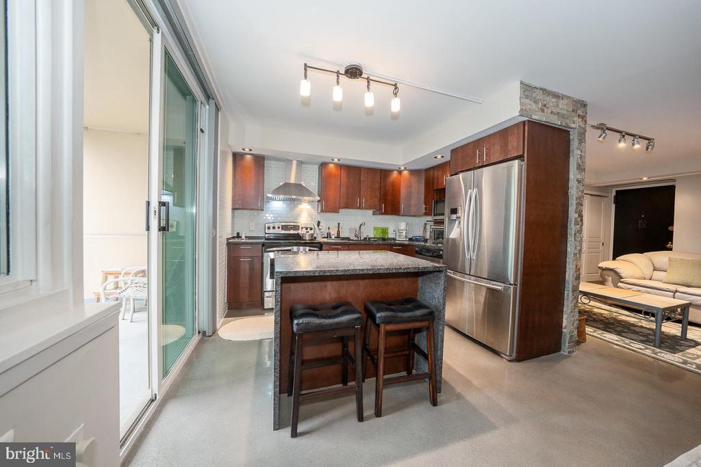 1919 CHESTNUT STREET Unit: 1919