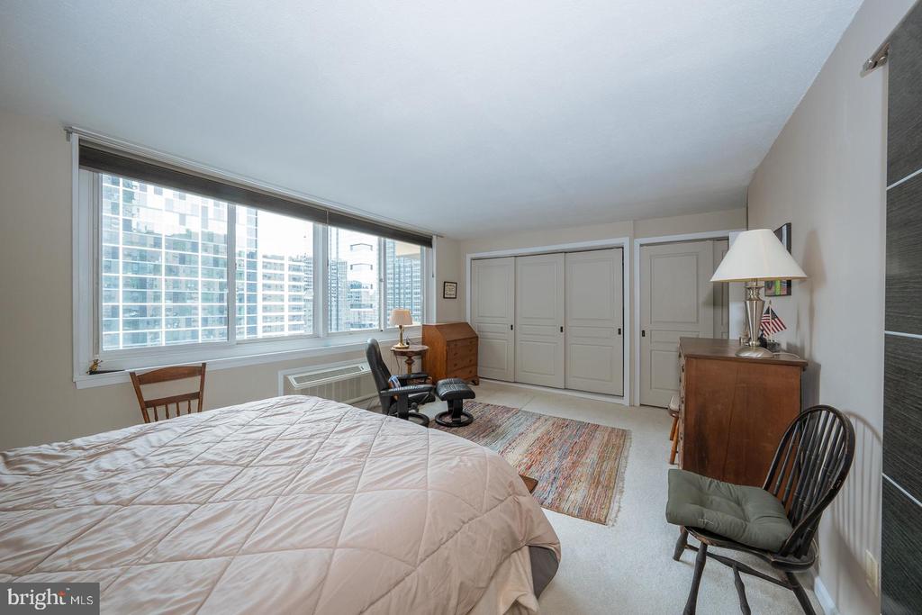 1919 CHESTNUT STREET Unit: 1919