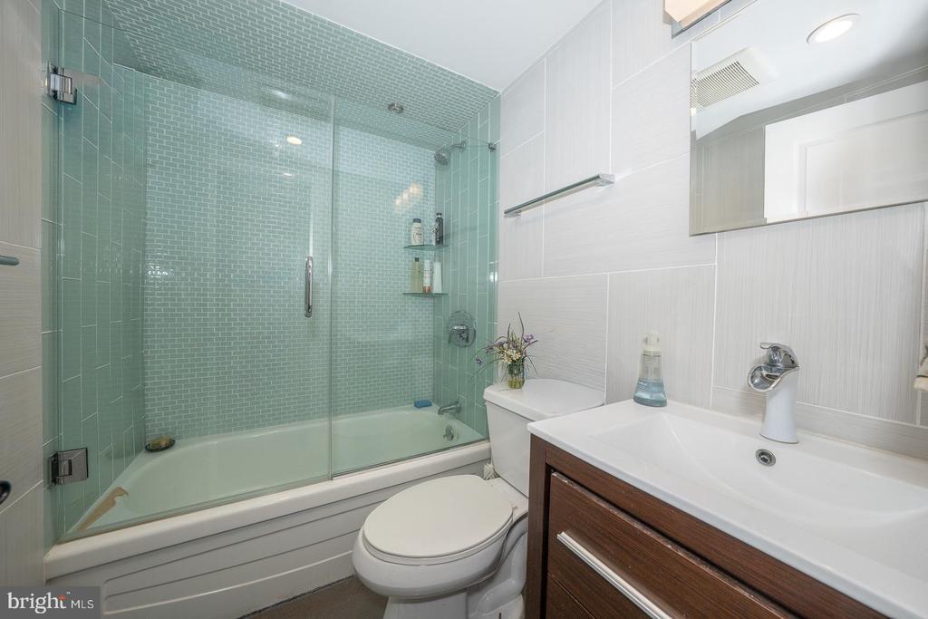1919 CHESTNUT STREET Unit: 1919