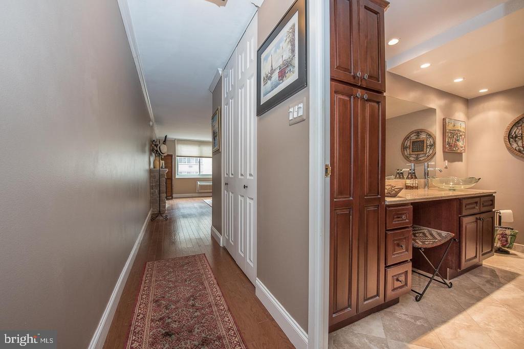 1901 JOHN F KENNEDY BOULEVARD Unit: 1512