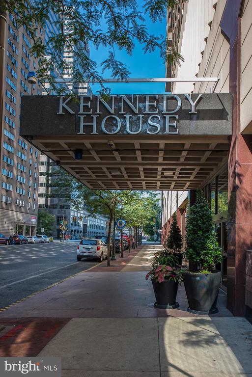 1901 JOHN F KENNEDY BOULEVARD Unit: 1512