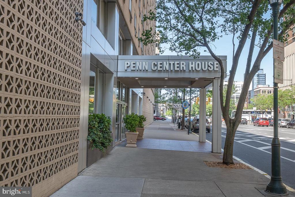 1900 JOHN F KENNEDY BOULEVARD Unit: 1915