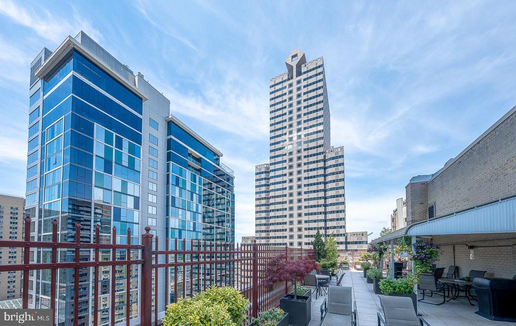 1900 JOHN F KENNEDY BOULEVARD Unit: 1915