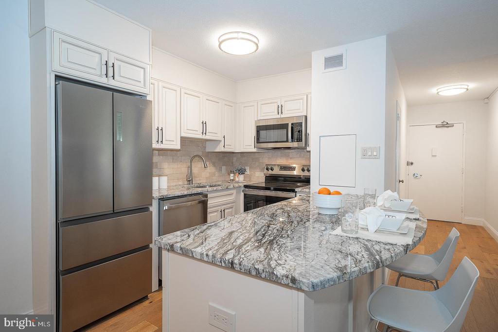 1900 JOHN F KENNEDY BOULEVARD Unit: 402
