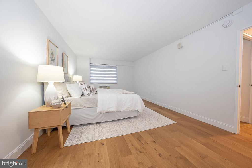 1900 JOHN F KENNEDY BOULEVARD Unit: 402