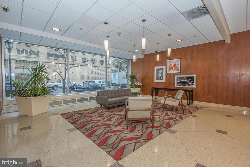 1901 JOHN F KENNEDY BOULEVARD Unit: 718