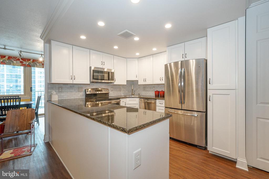 1919 CHESTNUT STREET Unit: 1821